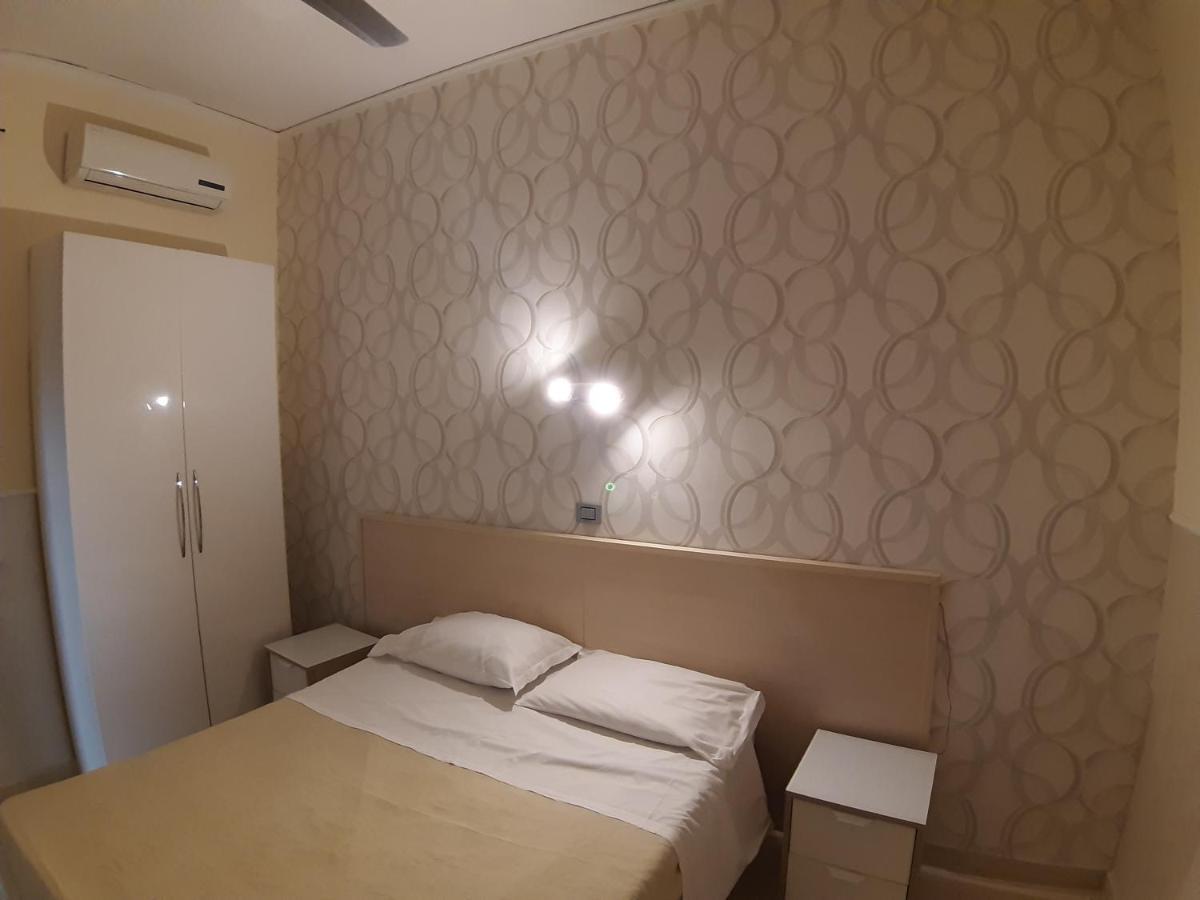 Albergo Viola Napoli Ngoại thất bức ảnh